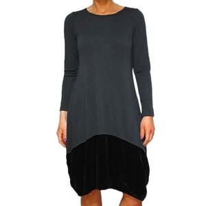 Kleën Velvet Hem Long Sleeve Midi Dress Size Small Black